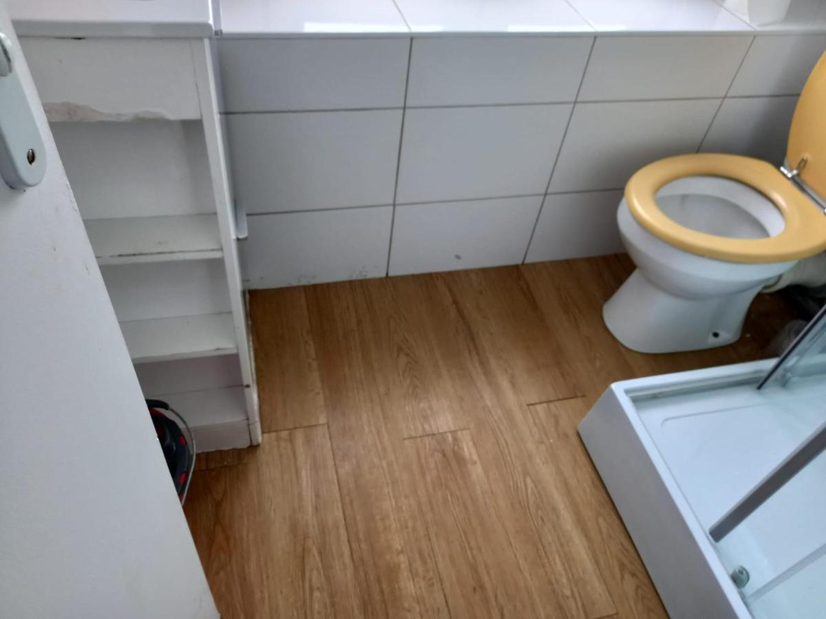 3 Hebergements - Au 1Er Etage 1 Appartement 2 Pieces Et Au 2Eme Etage Un Logement De 2 Chambres Louees Separement Avec Coin Cuisine Et Toilettes A Partager- Dans Pavillon Au Pied Du Rer B A 5 Minutes De Paris Et 30 Mn Stade De France Кашан Экстерьер фото